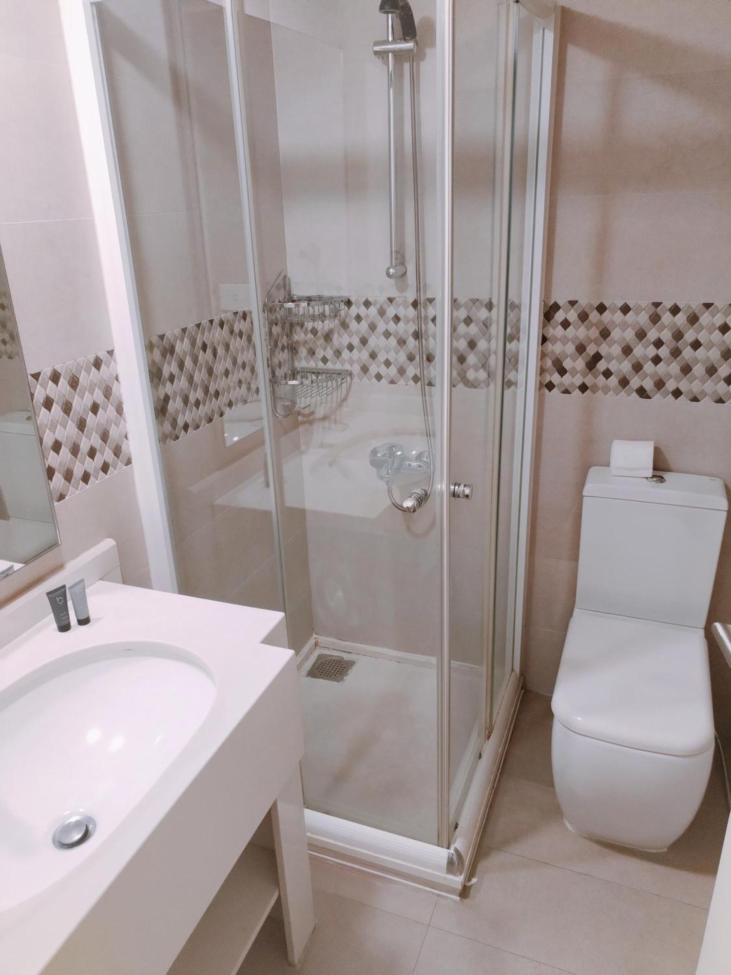 Mateus Hotel & Pool Jounieh Dış mekan fotoğraf